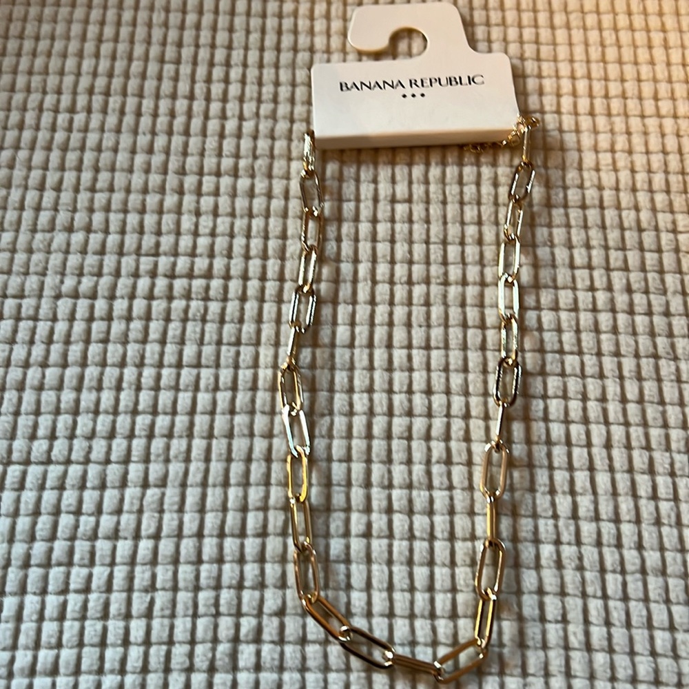 NO LONGER AVAILABLE Banana Republic Gold colored linked necklace